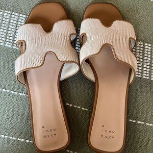 A New Day Women's Tan and Cream Slide Sandals